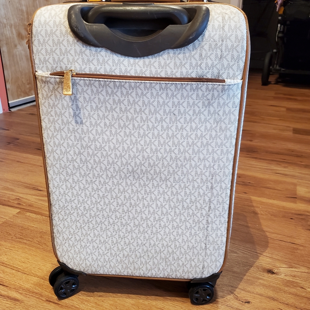 Michael Kors white suitcase - Picture 2 of 10